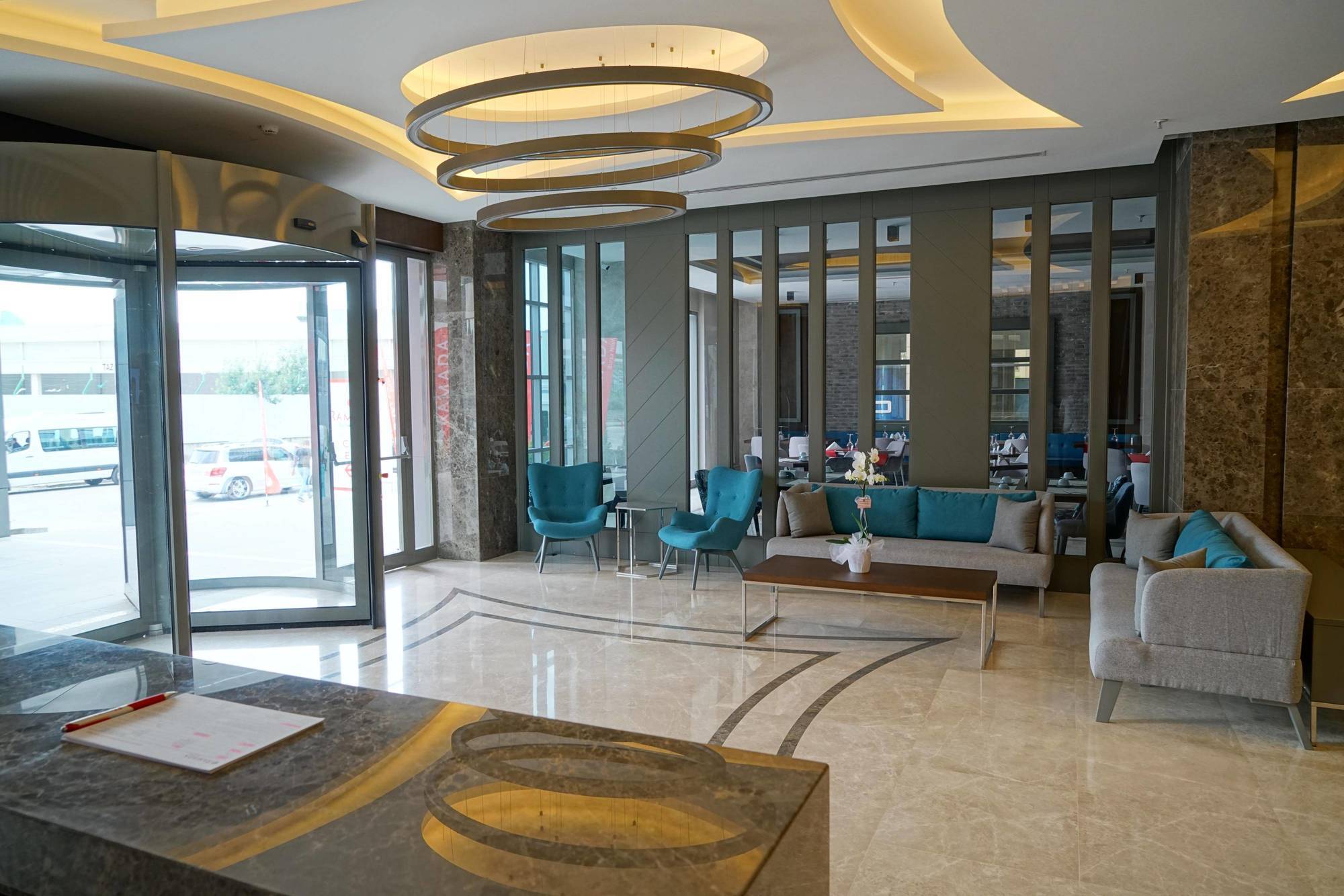 Ramada By Wyndham Nilufer Bursa Hotel Eksteriør billede