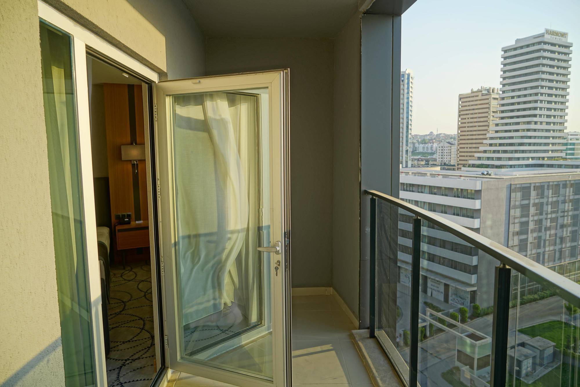 Ramada By Wyndham Nilufer Bursa Hotel Eksteriør billede